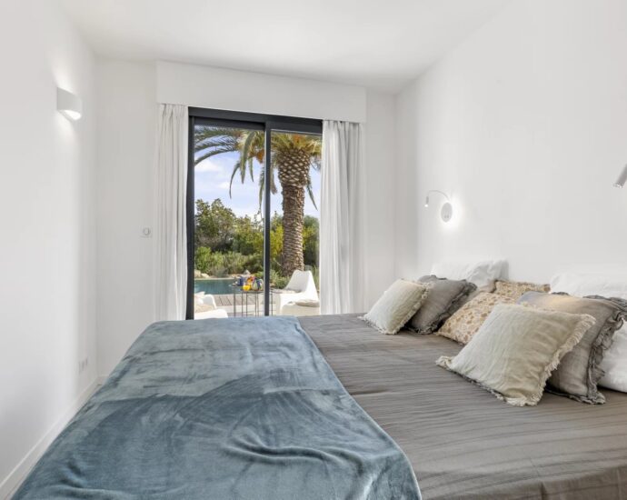 Saint-Cyprien, villa 5 chambres, piscine, pied dans l&rsquo;eau