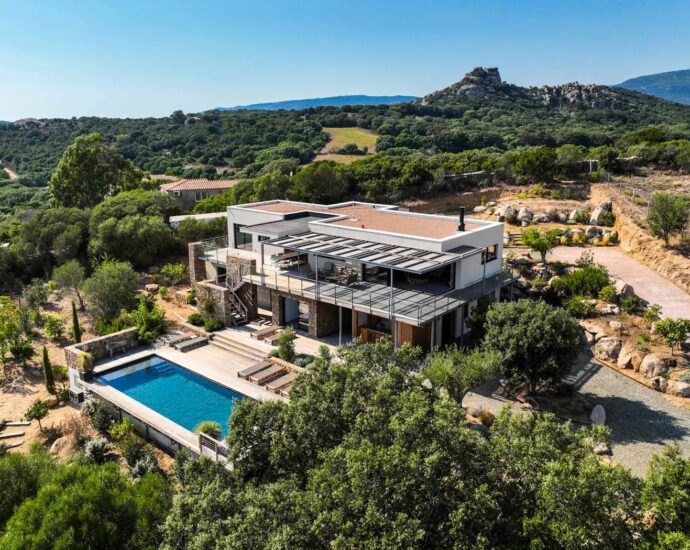 Pianottoli-Caldarello, Villa 6 chambres, piscine, vue mer, proche plage