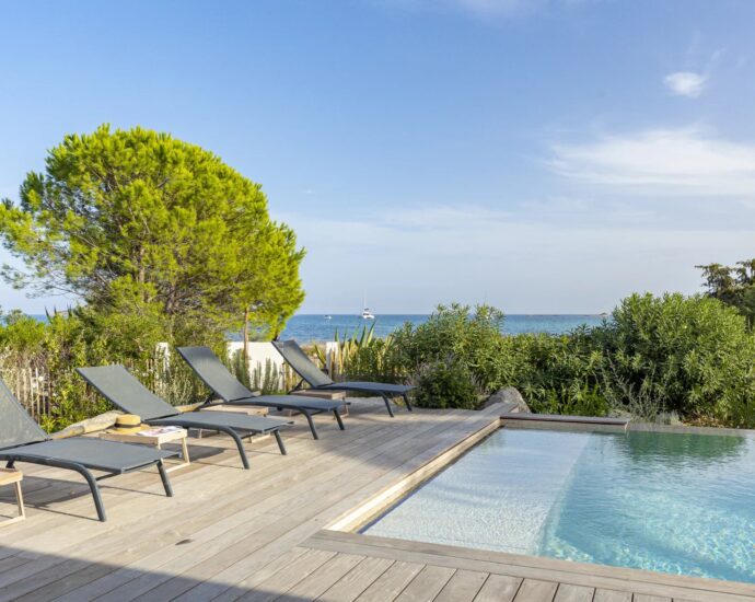 Saint-Cyprien, villa 5 chambres, piscine, pied dans l&rsquo;eau