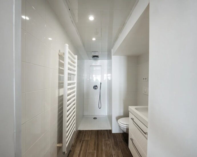 Lavasina, Appartement pied dans l’eau, terrasse, vue mer panoramique, plage à pied