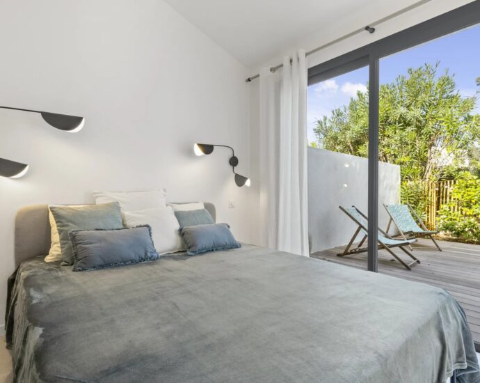 Saint-Cyprien, villa 5 chambres, piscine, pied dans l&rsquo;eau