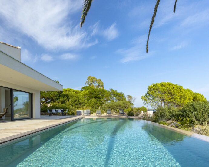 Saint-Cyprien, villa 5 chambres, piscine, pied dans l&rsquo;eau