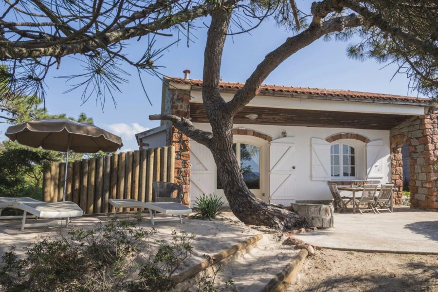 Porto-Vecchio, Cala Rossa, Domaine privé, pied dans l&rsquo;eau, 2 chambres, vue mer