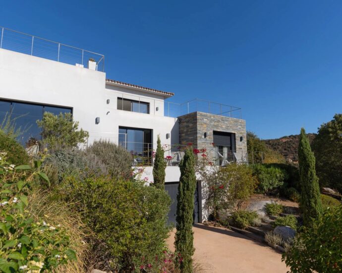 Saint-Cyprien, villa 6 chambres, piscine, vue mer panoramique, proche plage