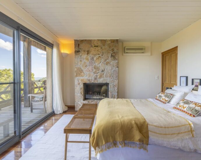 Porto-Vecchio, 3 villas, 7 bedrooms, swimming pool, sea and mountain views, near beach