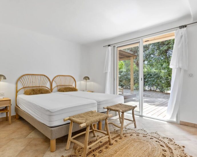 Porto-Vecchio, Domaine de Cala Rossa, villa 5 chambres, piscine et plage à pied