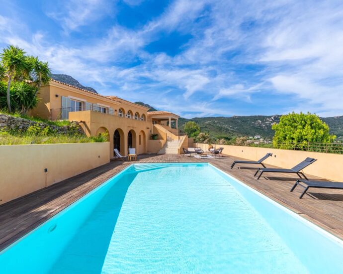 Calvi, villa, 5 bedroom, panoramic sea view, heated pool, close to beaches