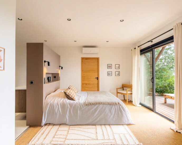 Porto-Vecchio, 3 villas, 7 bedrooms, swimming pool, sea and mountain views, near beach