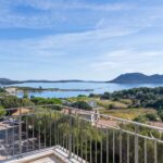Porto-Vecchio, Appartement en attique, 3 chambres, terrasse, vue mer panoramique, proche centre-ville et plages