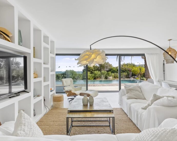 Saint-Cyprien, villa 5 chambres, piscine, pied dans l&rsquo;eau