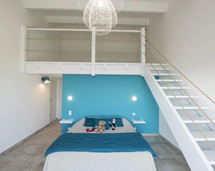 L&rsquo;Île Rousse, Occiglioni, villa d&rsquo;architecte, 6 chambres, piscine, vue panoramique mer, poche plage