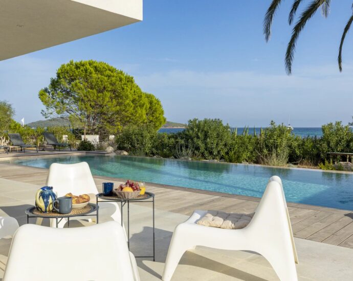 Saint-Cyprien, villa 5 chambres, piscine, pied dans l&rsquo;eau