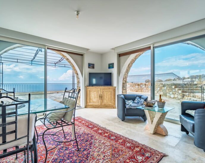 Pigna, Sant Antonino, Shepherd-style villa, 3 bedrooms, panoramic sea and mountain views