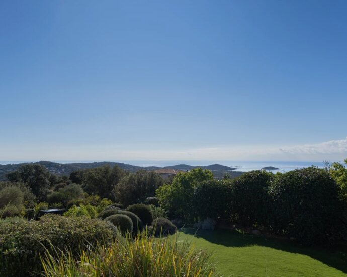 Saint-Cyprien, villa 6 chambres, piscine, vue mer panoramique, proche plage