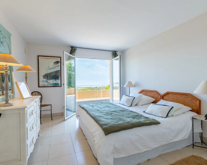 Calvi, villa, 5 bedroom, panoramic sea view, heated pool, close to beaches