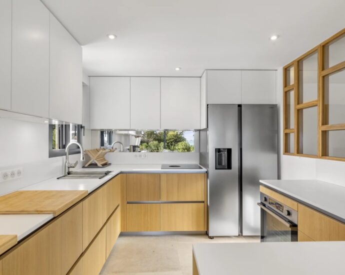 Saint-Cyprien, villa 5 chambres, piscine, pied dans l&rsquo;eau