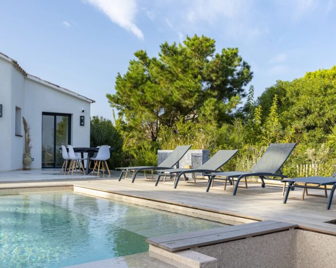 Saint-Cyprien, villa 5 chambres, piscine, pied dans l&rsquo;eau