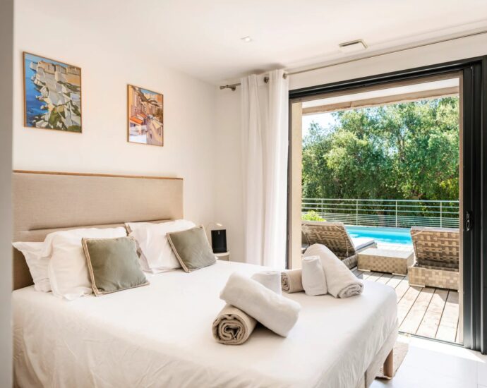 Porto Vecchio, Cala Rossa, Villa A Maredda, 5 chambres, piscine et plage à pied