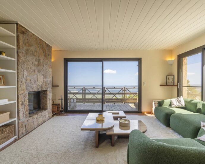 Porto-Vecchio, 3 villas, 7 bedrooms, swimming pool, sea and mountain views, near beach