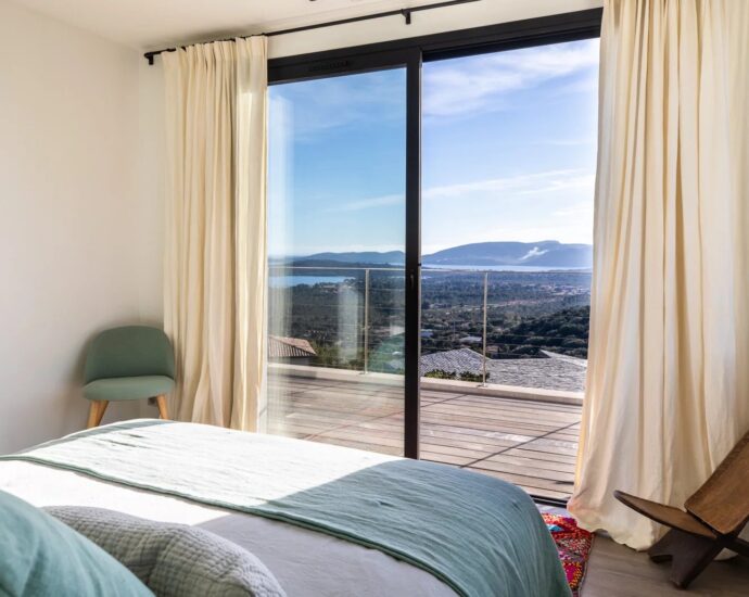 Saint-Cyprien, villa 6 chambres, piscine, vue mer panoramique, proche plage