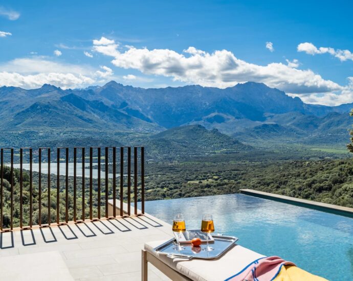 Santa-Reparata Di Balagna, 4 chambres, piscine, vue panoramique lac et montagnes