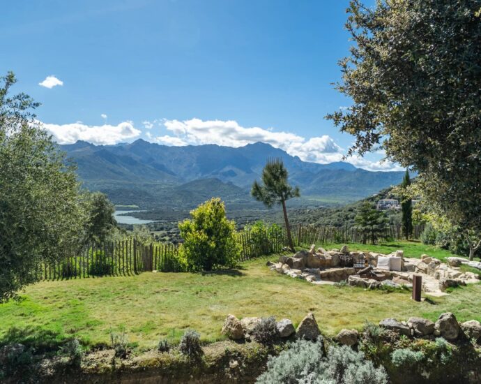 Santa-Reparata Di Balagna, 4 chambres, piscine, vue panoramique lac et montagnes