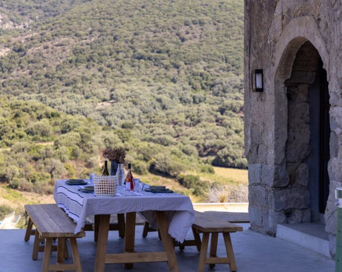 Propriano, 3 bedroom villa, swimming pool, sea and mountain views, close to the beach