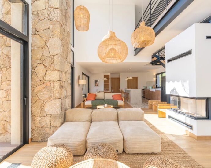 Exclusivité, Pinarello, Villa neuve en pierre, 4 chambres, piscine, vue mer et plage à pied