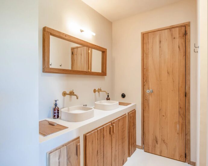 Olmeto, Villa contemporaine, vue mer et montagnes, 6 chambres,  piscine, proche plage