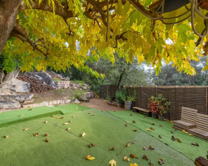 Porto-Vecchio. 3-Bedroom Villa with Studio. Panoramic View of the Port