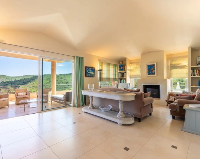 Favone, villa vue mer, 4 chambres, piscine, proche plage