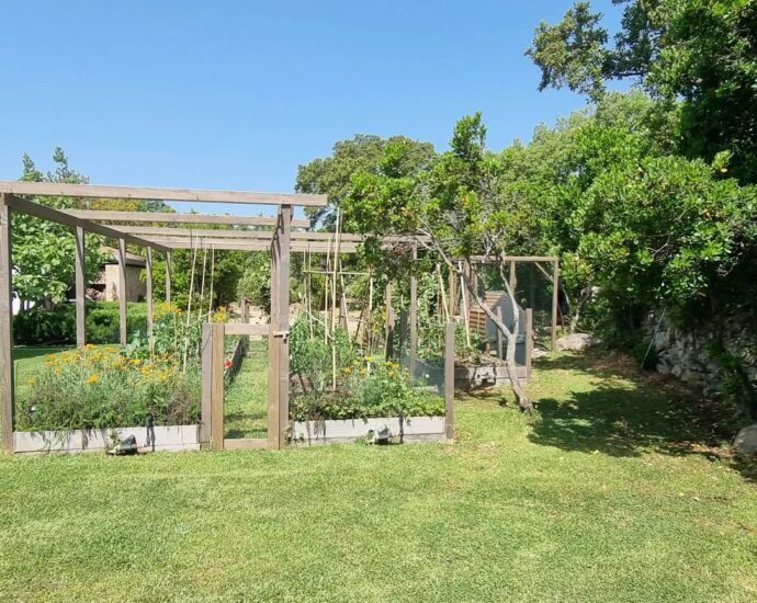 Cappiciola, Waterfront Property, 7 Bedrooms, 2 Pools, Direct Beach Access, Panoramic Sea Views