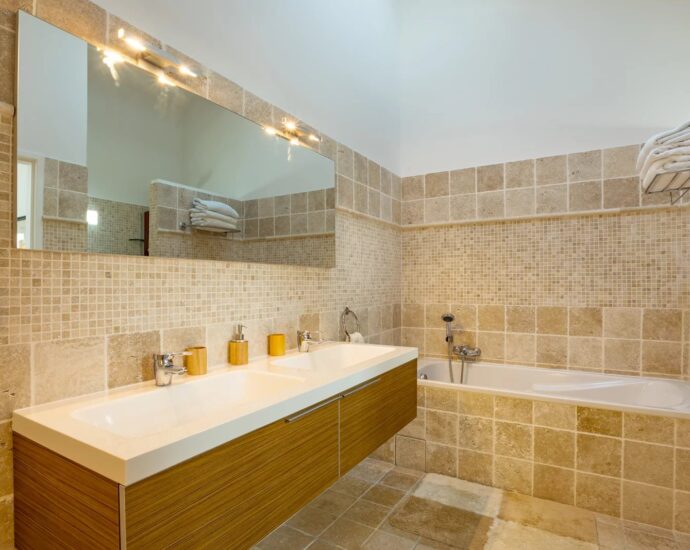 Ajaccio, Duplex Apartment, 4 Bedrooms, terrace, panoramic sea View, close to the Beach