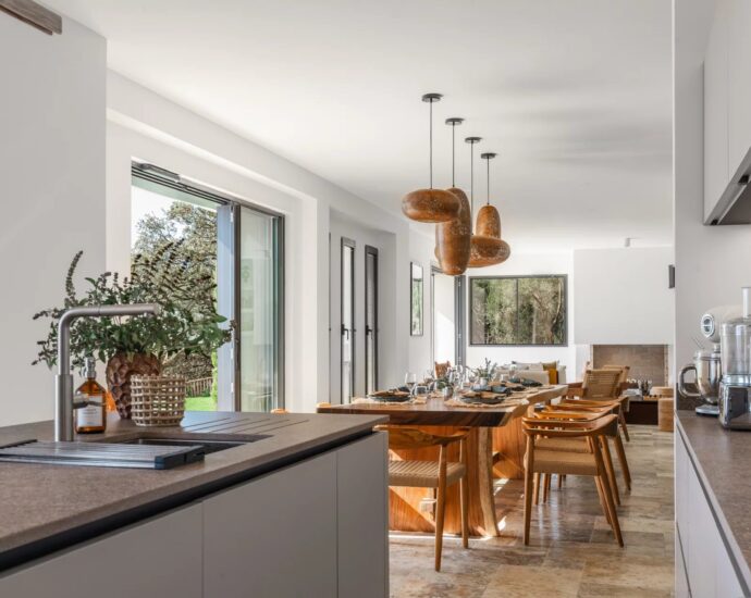 Olmeto, Abbartello, 6 chambres, piscine à débordement, vue mer panoramique, proche plage