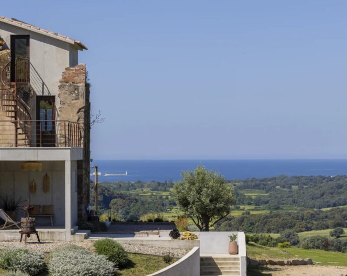 Propriano, 3 bedroom villa, swimming pool, sea and mountain views, close to the beach