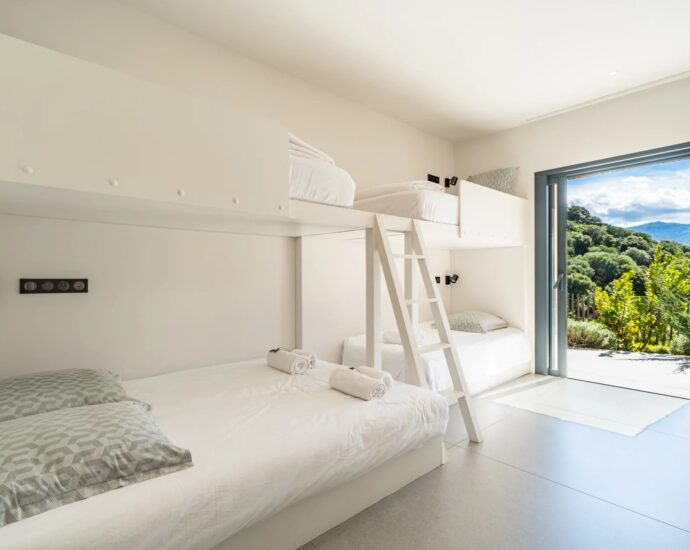 Santa-Reparata Di Balagna, 4 chambres, piscine, vue panoramique lac et montagnes