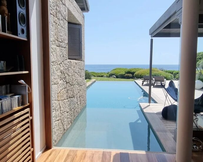 Cappiciola, Waterfront Property, 7 Bedrooms, 2 Pools, Direct Beach Access, Panoramic Sea Views