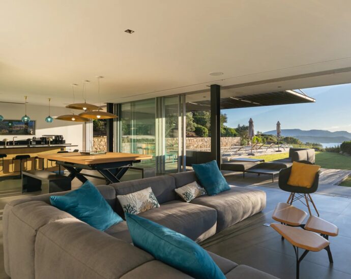 Porto Vecchio, Arasu, Villa 6 chambres,  vue mer, piscine, proche plage