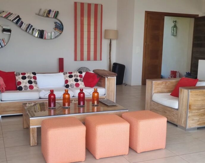 Pinarello, villa, 4 chambres, piscine, pied dans l&rsquo;eau, vue mer