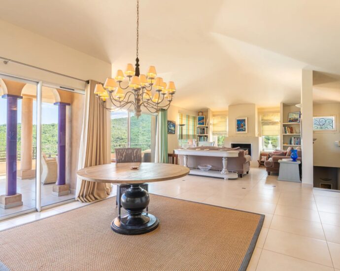 Favone, villa vue mer, 4 chambres, piscine, proche plage