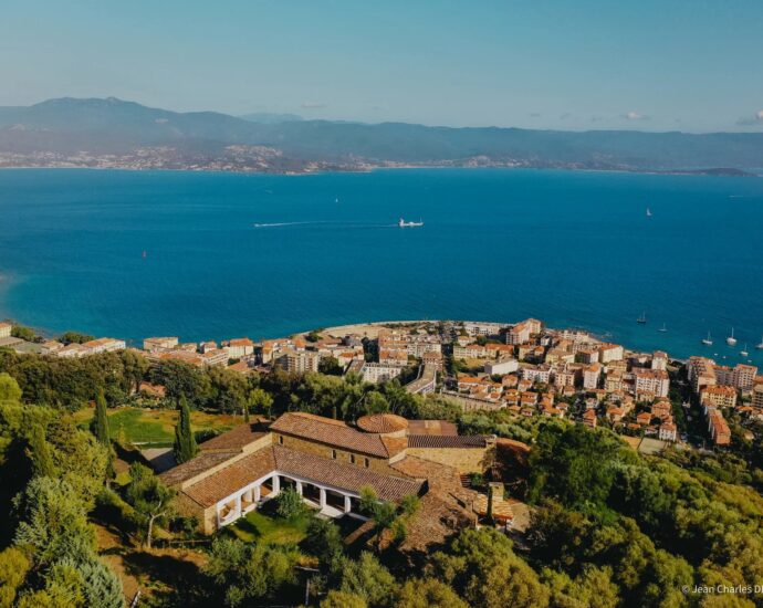 Ajaccio, villa 7 chambres, vue mer