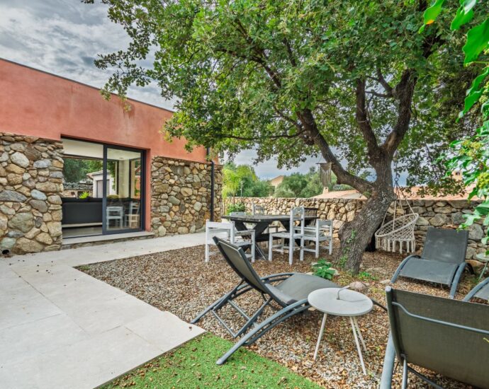 Région de Calvi, Zilia, villa 5 chambres, piscine chauffée, vue montagnes