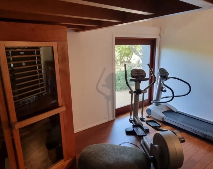 Cappiciola, Waterfront Property, 7 Bedrooms, 2 Pools, Direct Beach Access, Panoramic Sea Views