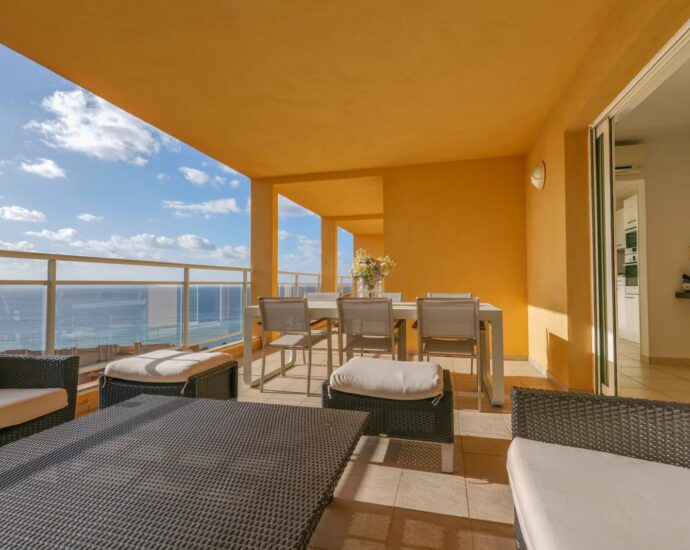 Ajaccio, Route des Sanguinaires, Appartement vue mer panoramique, 3 chambres, terrasse, plage à pied