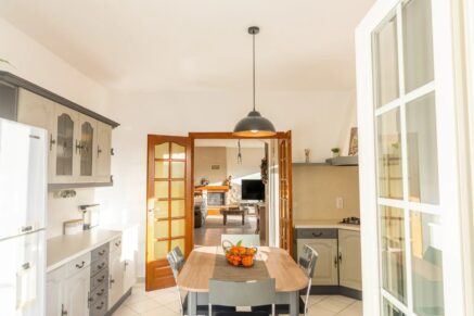 Porto-Vecchio, Villa 3 chambres avec studio, vue mer panormique, proche centre-ville et plages