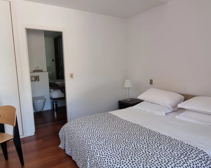 Cappiciola, Waterfront Property, 7 Bedrooms, 2 Pools, Direct Beach Access, Panoramic Sea Views