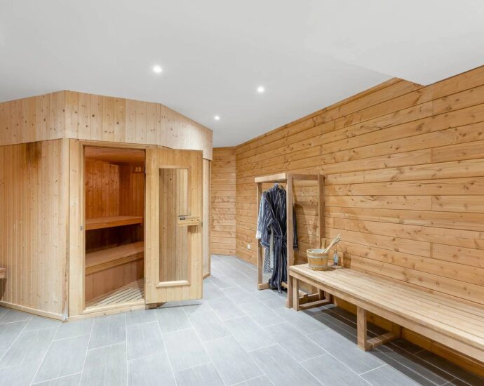 Arasu , Villa contemporaine, 8 chambres, piscine à  débordement, vue mer panoramique, proche plage