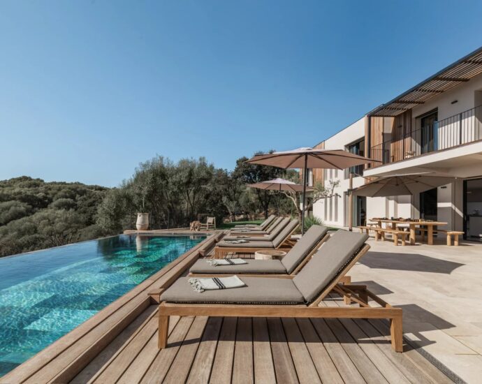 Olmeto, Abbartello, 6 chambres, piscine à débordement, vue mer panoramique, proche plage