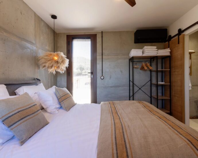 Propriano, 3 bedroom villa, swimming pool, sea and mountain views, close to the beach