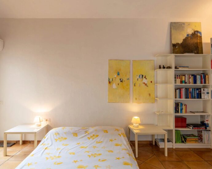 Sainte-Lucie de Porto-vecchio, Cavallone, architect-designed villa, 4 bedrooms, pool, sauna, panoramic sea view, close to the beach